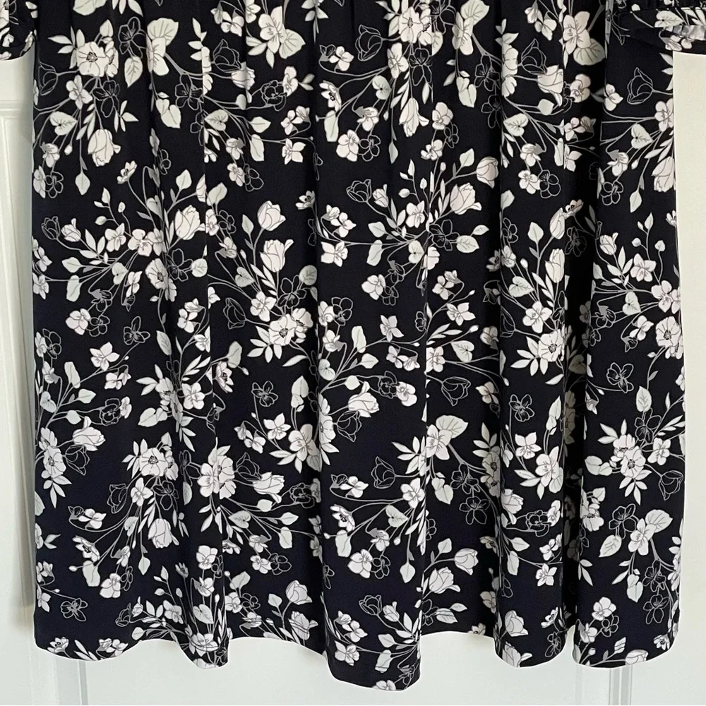 Brooks Brothers Long Sleeve Floral Dress Navy White 29737 — image 6 of 8